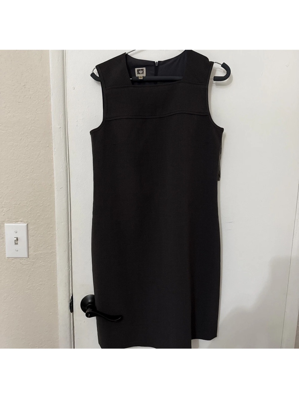 Anne Klein Black Sleeveless Shift Dress size 4